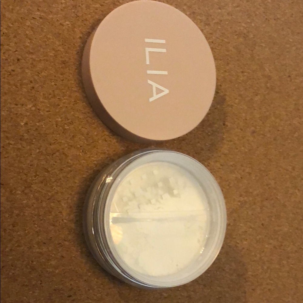 ILIA Soft Focus Setting Powder NEW